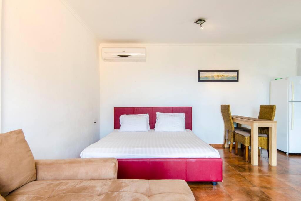 Studios With Beautiful Sea View 빌렘스타트 외부 사진